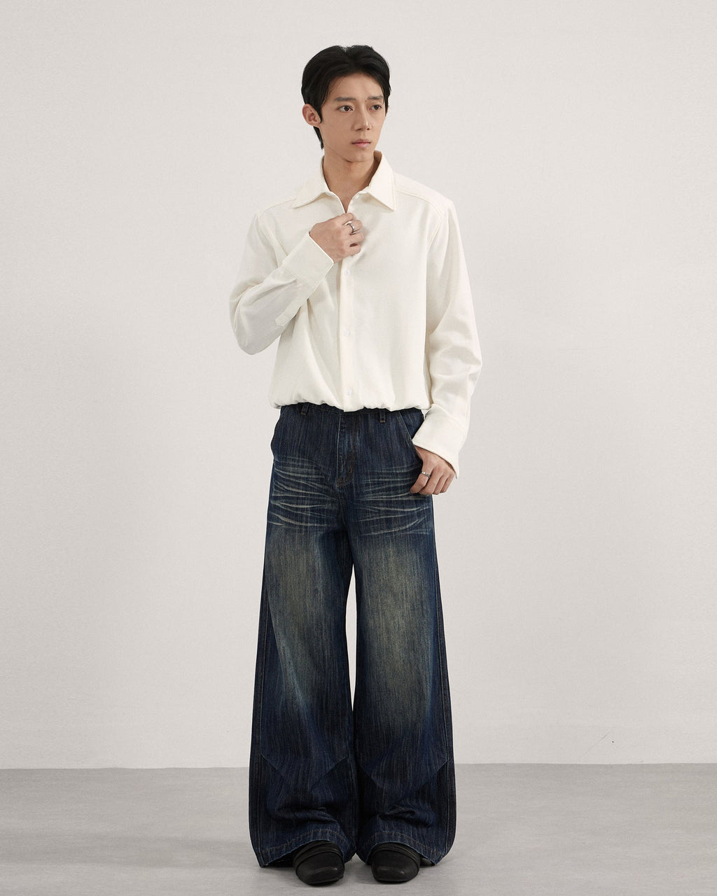Men's Whisper Fade Pleated Jeans